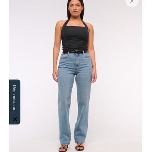 Abercrombie Curve Love Ultra High Rise 90s Straight Jean Medium Wash size 27 4